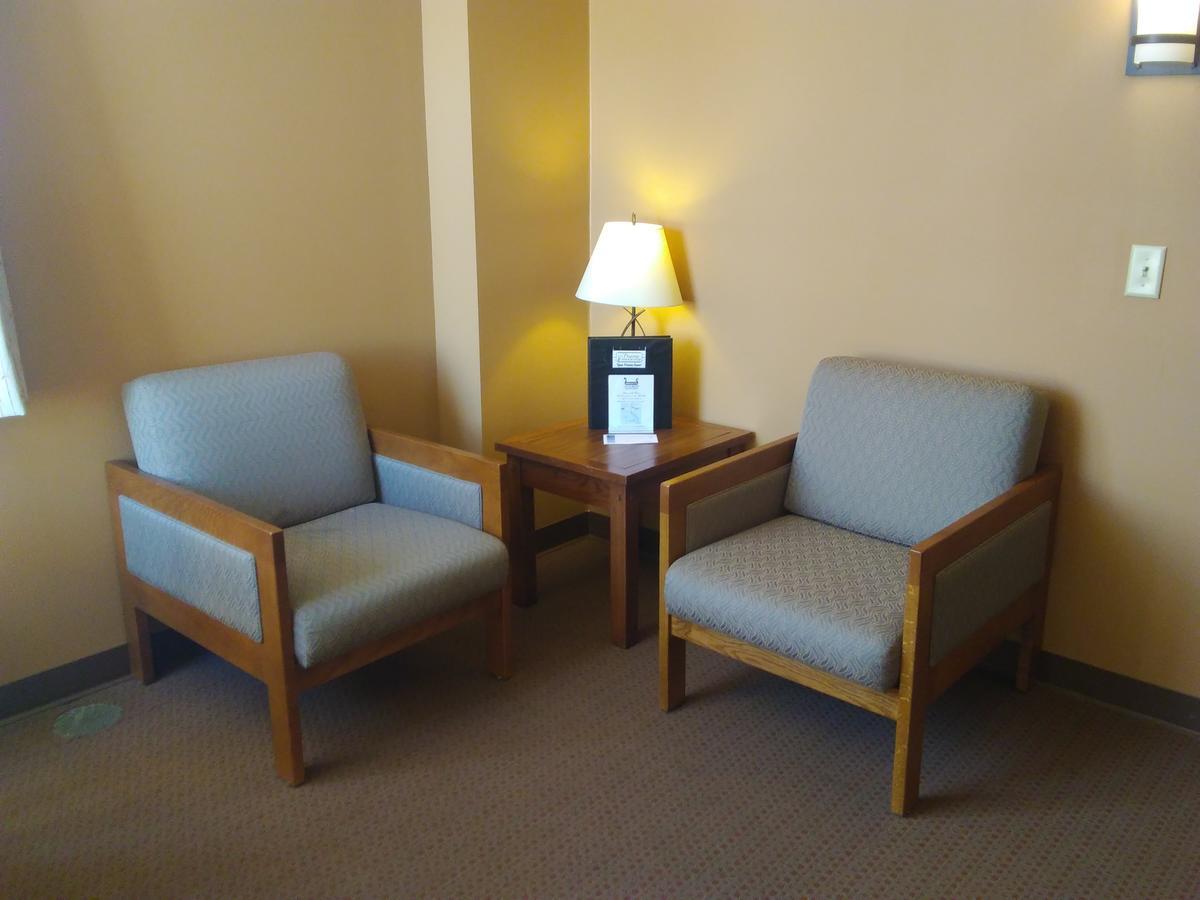 Prairie Inn & Suites Holmen Dış mekan fotoğraf